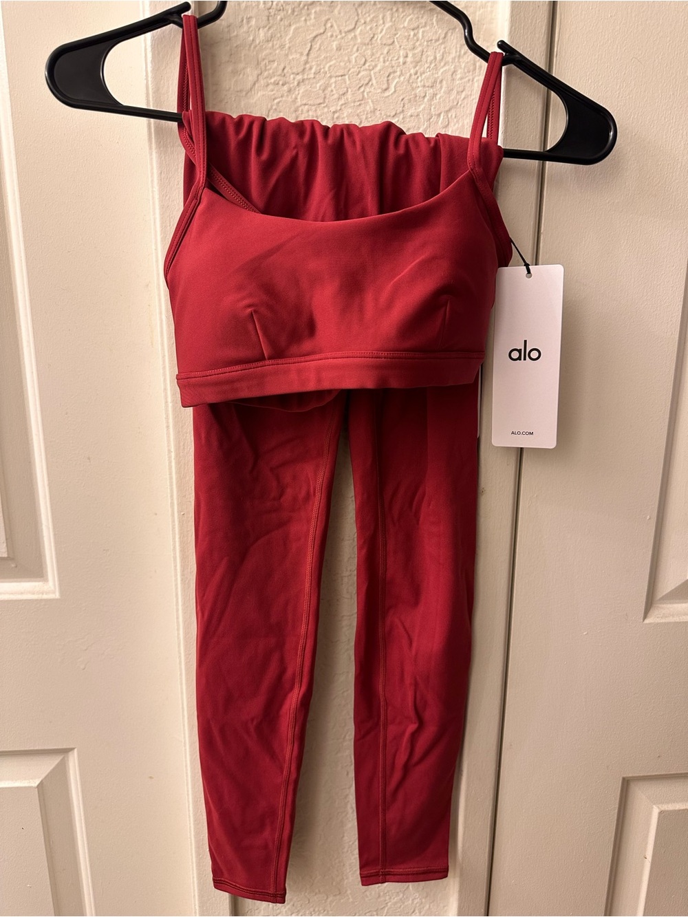 ALO Yoga | NWT Summer Romance Red Set - Leggings and Top - Picture 2 of 8
